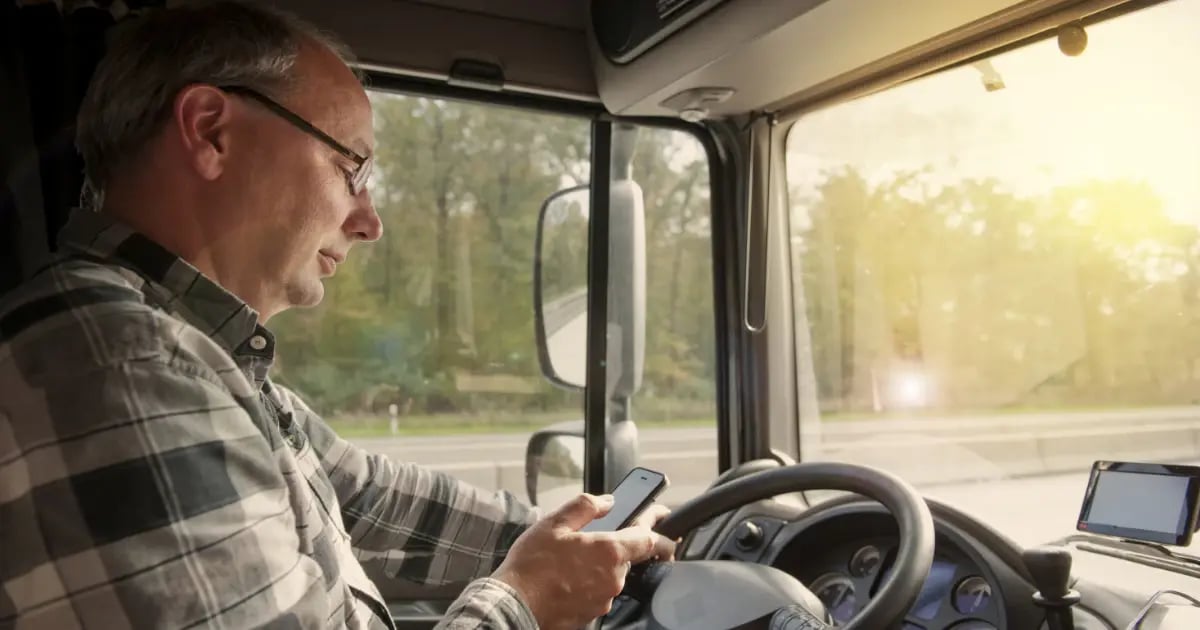 Distracted truck driver texts while driving
